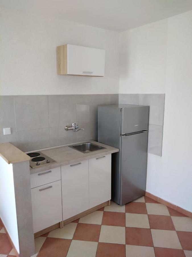 Apartmani Urlic Сресер Стая снимка