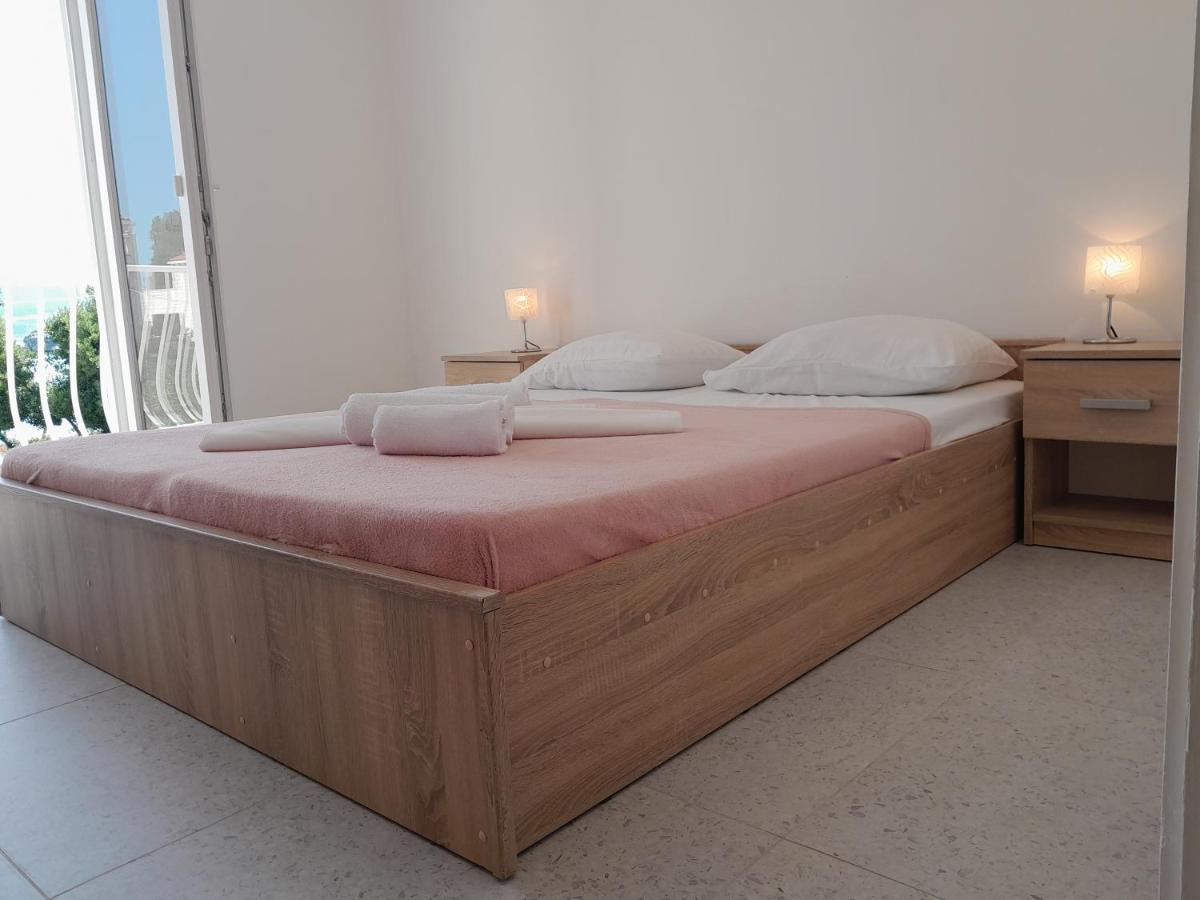 Apartmani Urlic Сресер Екстериор снимка
