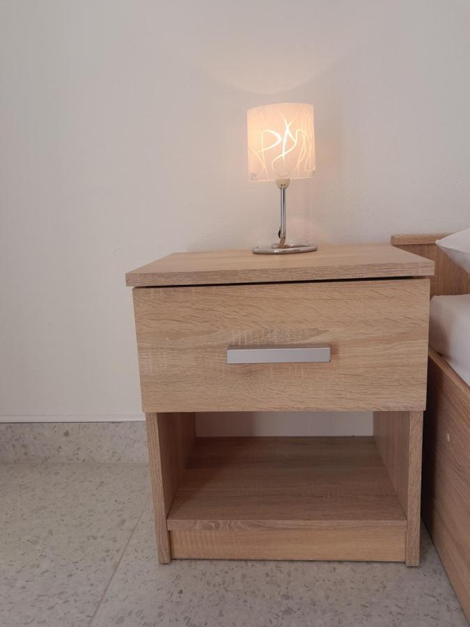 Apartmani Urlic Сресер Екстериор снимка